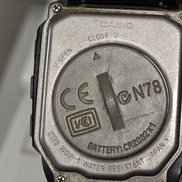 Casio Wrist Camera digital watch WQV-1 and Infrared Reader main image 6